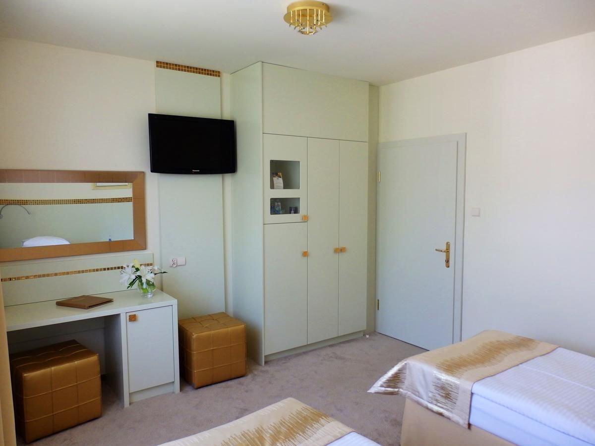 Отель Hotel Court Wellness&Spa Кендзежин-Козле-32